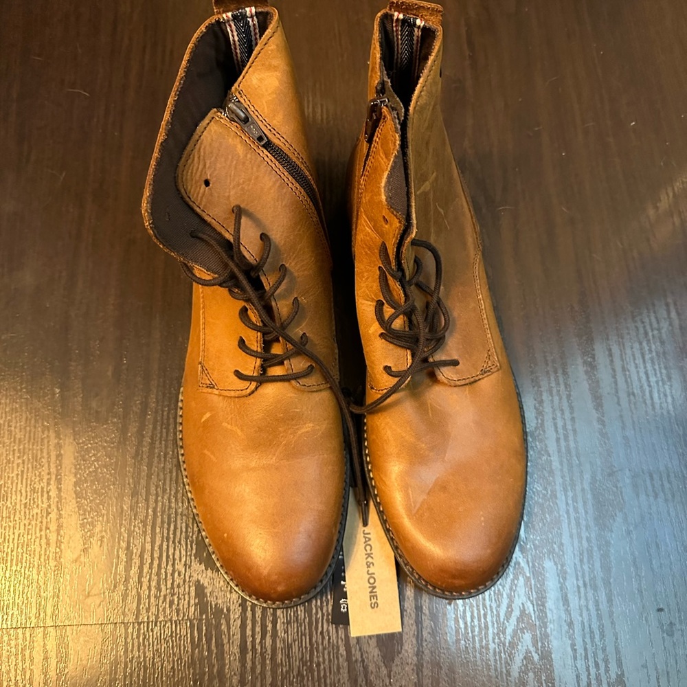 Brown boots never worn! Size 10.5